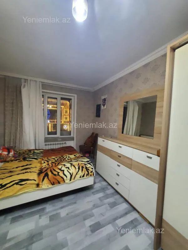 Satılır 3 otaqlı köhnə tikili 70 m²