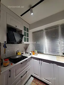 Satılır 3 otaqlı köhnə tikili 70 m²