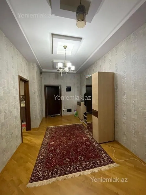 Satılır 3 otaqlı yeni tikili 125 m²