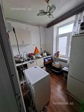 Satılır 1 otaqlı köhnə tikili 40 m²