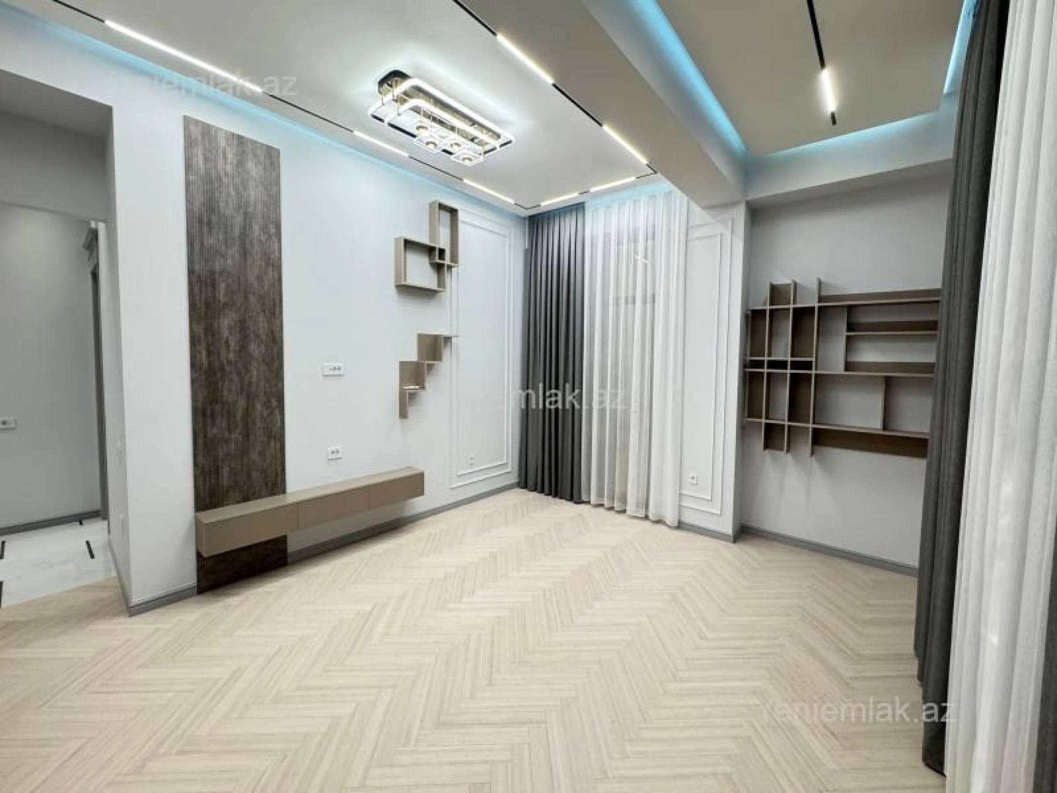 Satılır 3 otaqlı yeni tikili 125 m²