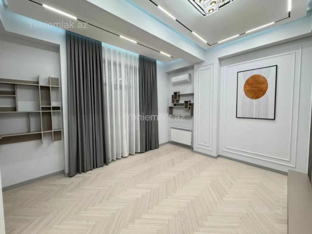 Satılır 3 otaqlı yeni tikili 125 m²