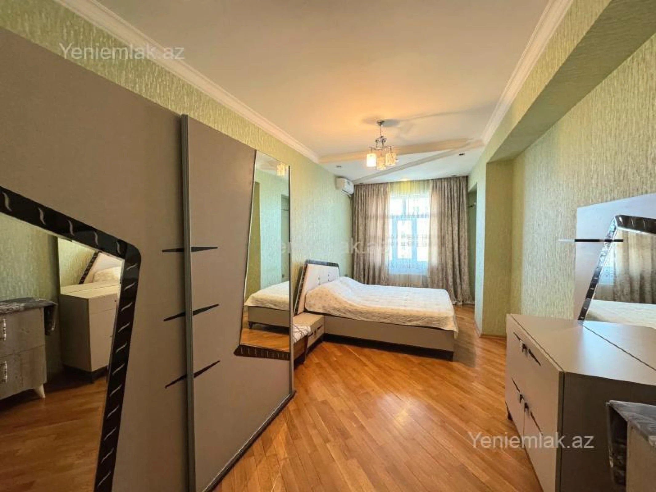 Satılır 3 otaqlı yeni tikili 115 m²