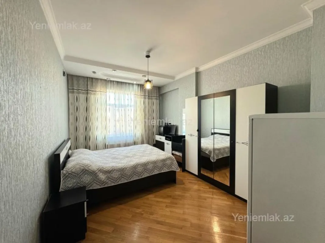 Satılır 3 otaqlı yeni tikili 115 m²