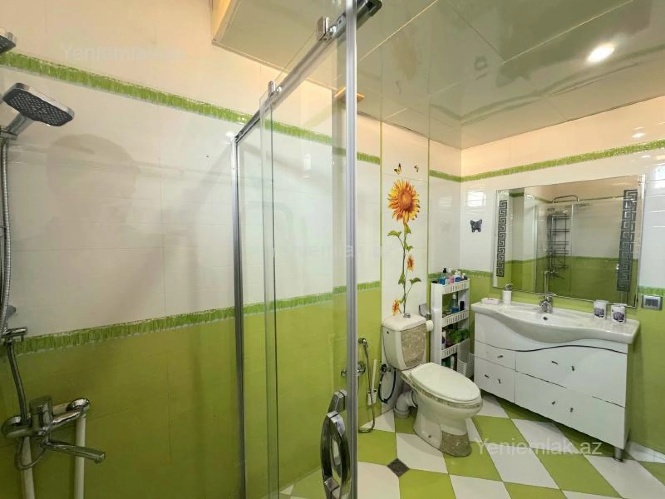 Satılır 3 otaqlı yeni tikili 115 m²