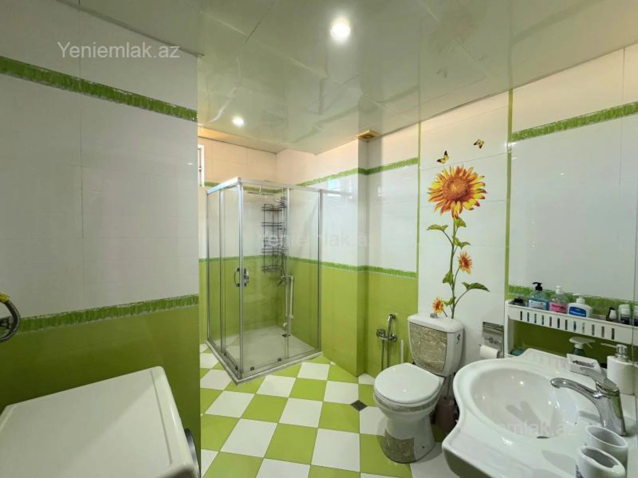 Satılır 3 otaqlı yeni tikili 115 m²