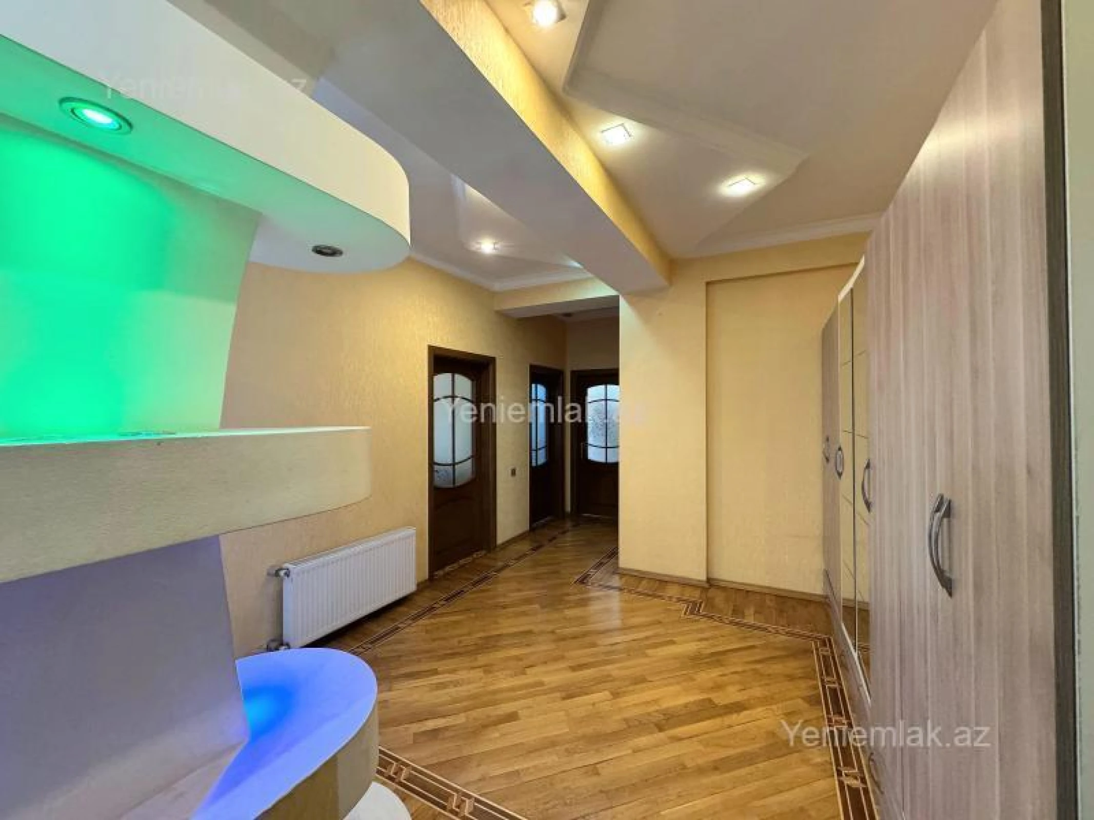 Satılır 3 otaqlı yeni tikili 115 m²