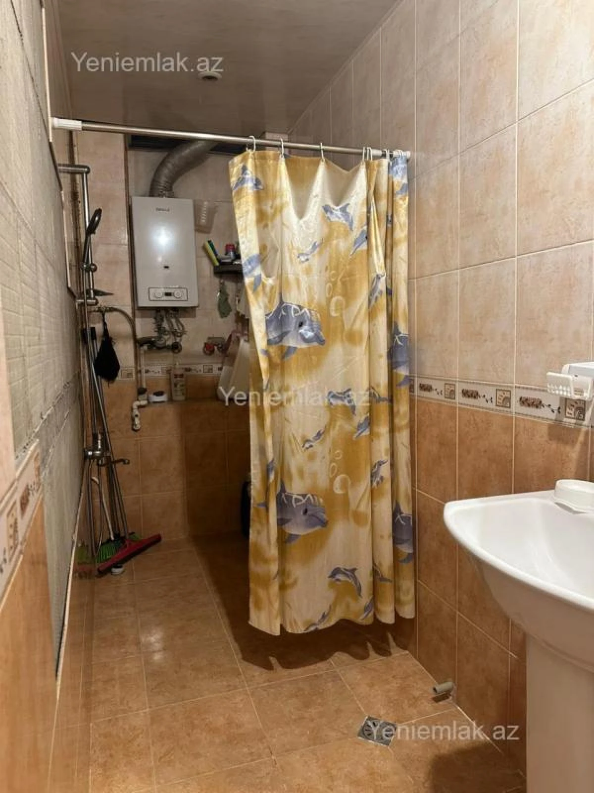 Satılır 3 otaqlı köhnə tikili 100 m²