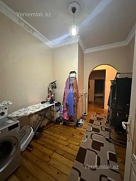 Satılır 3 otaqlı köhnə tikili 100 m²