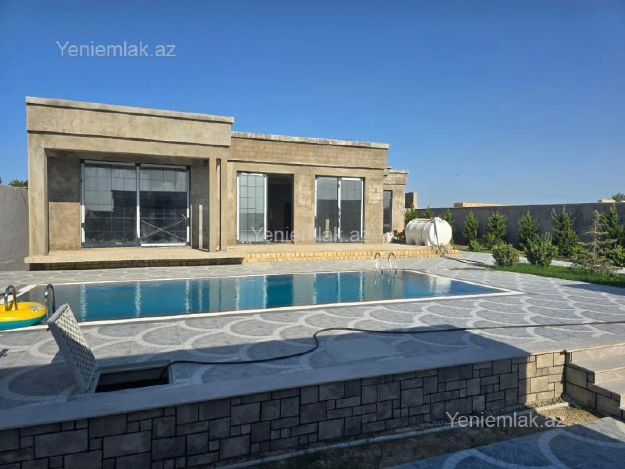 Satılır 5 otaqlı həyət evi 250 m²