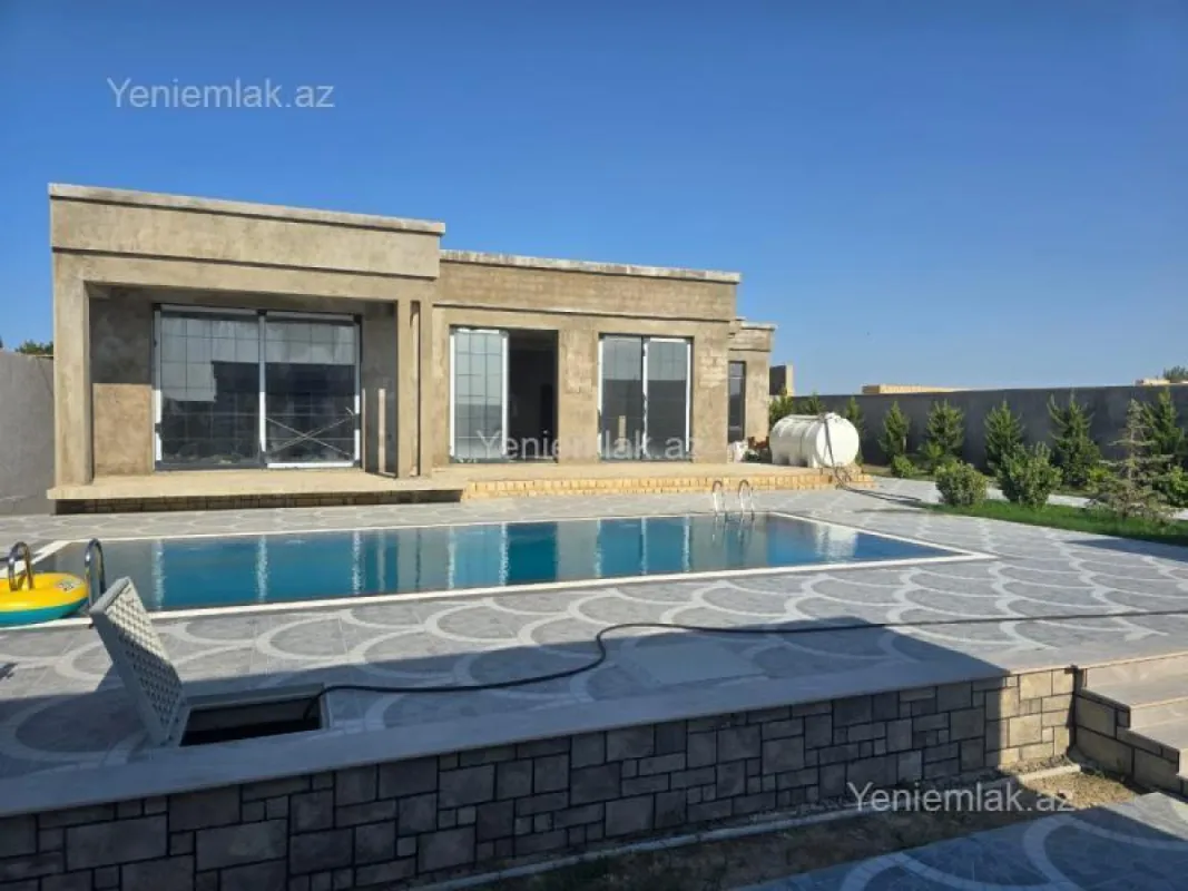 Satılır 5 otaqlı həyət evi 250 m²
