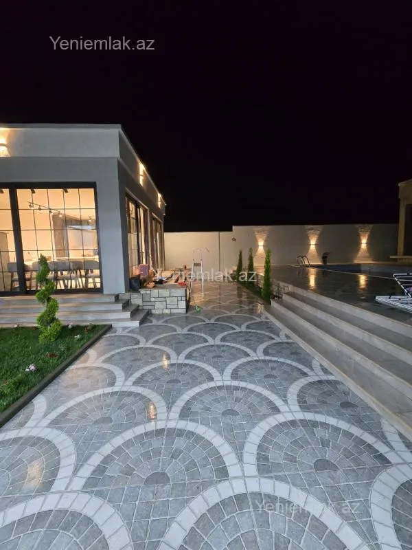 Satılır 5 otaqlı həyət evi 250 m²