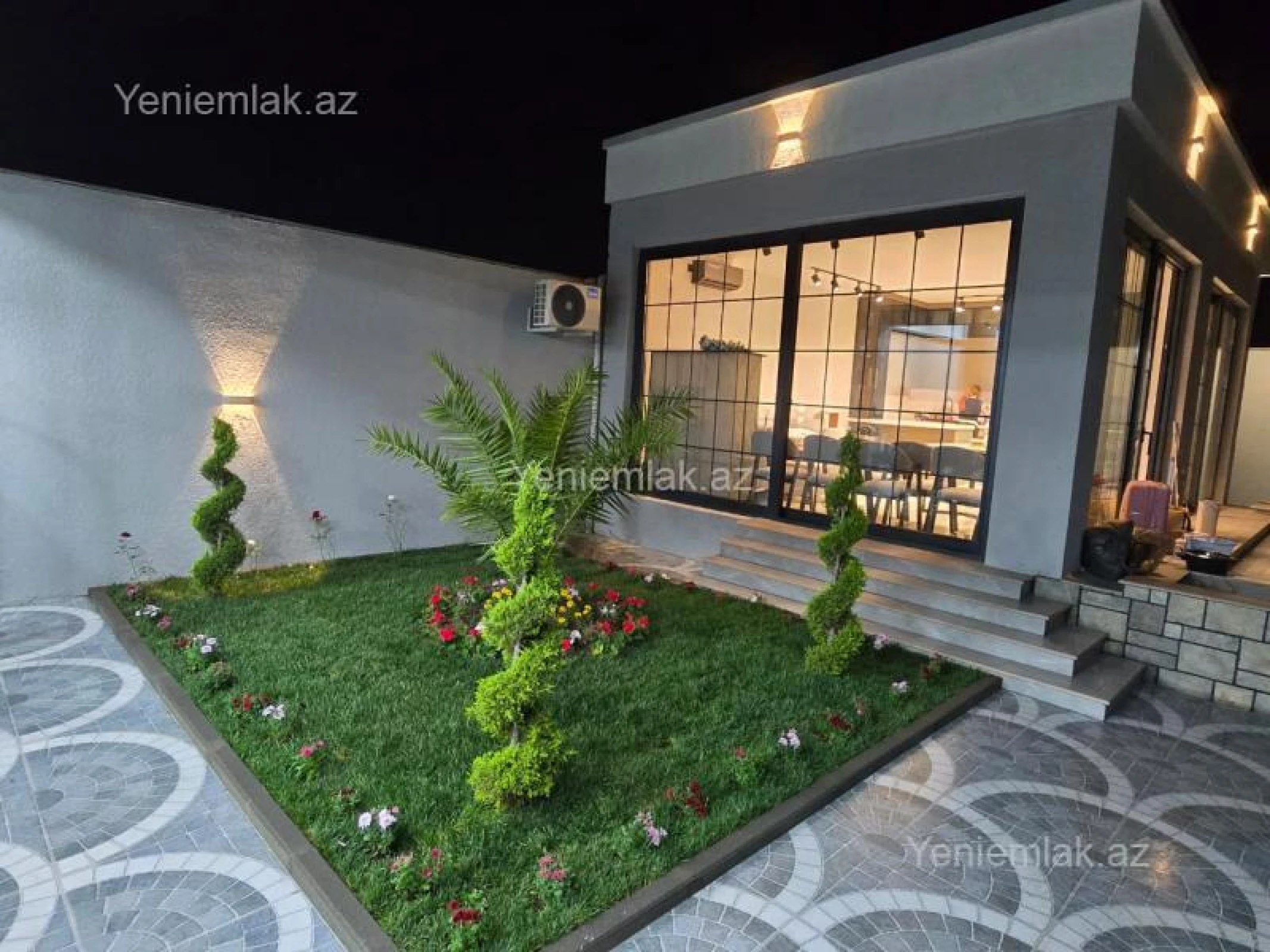 Satılır 5 otaqlı həyət evi 250 m²