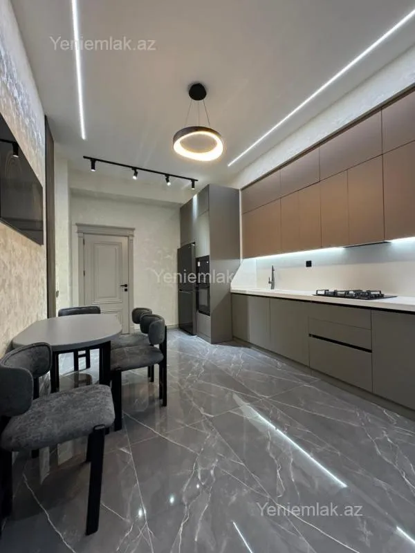 Satılır 2 otaqlı yeni tikili 96 m²