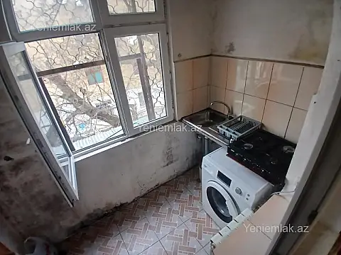 Satılır 2 otaqlı köhnə tikili 35 m²