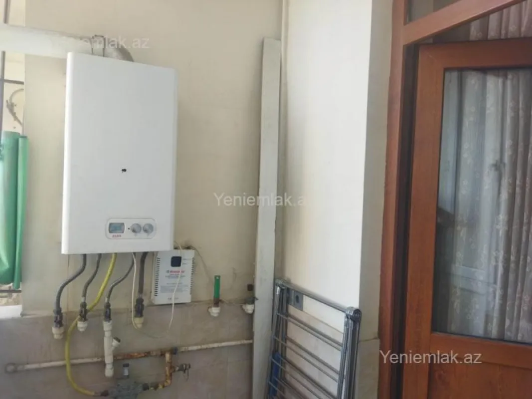 Satılır 3 otaqlı yeni tikili 130 m²