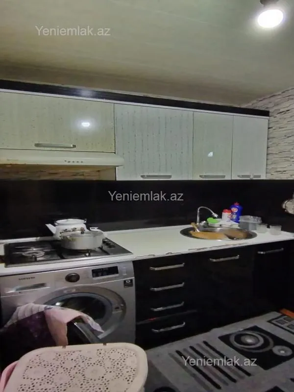 Satılır 4 otaqlı köhnə tikili 88 m²