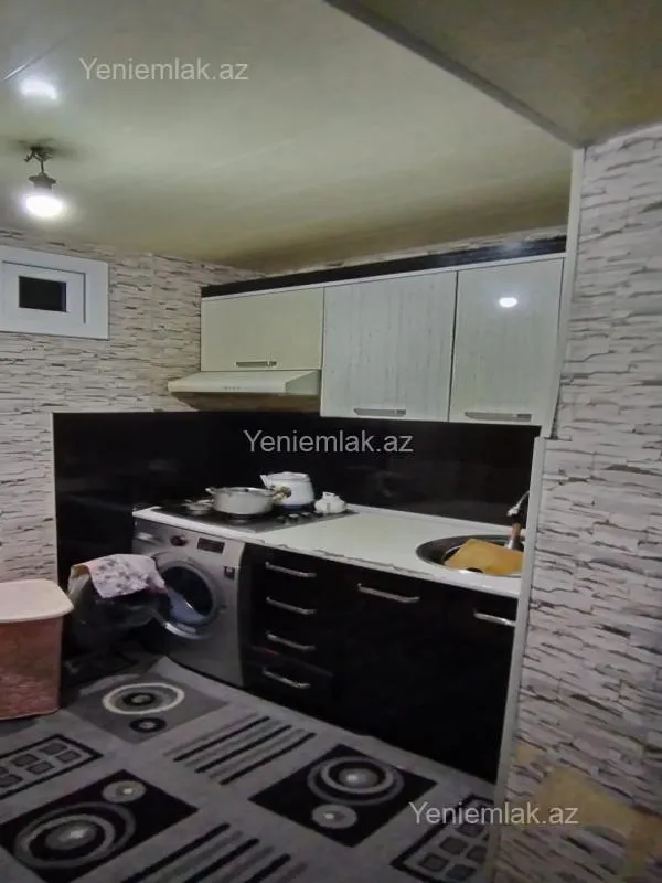 Satılır 4 otaqlı köhnə tikili 88 m²