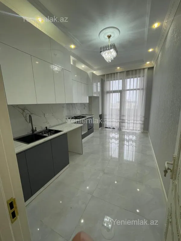 Satılır 3 otaqlı yeni tikili 122 m²