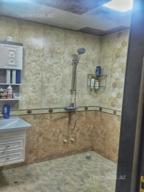 Satılır 3 otaqlı yeni tikili 125.6 m²