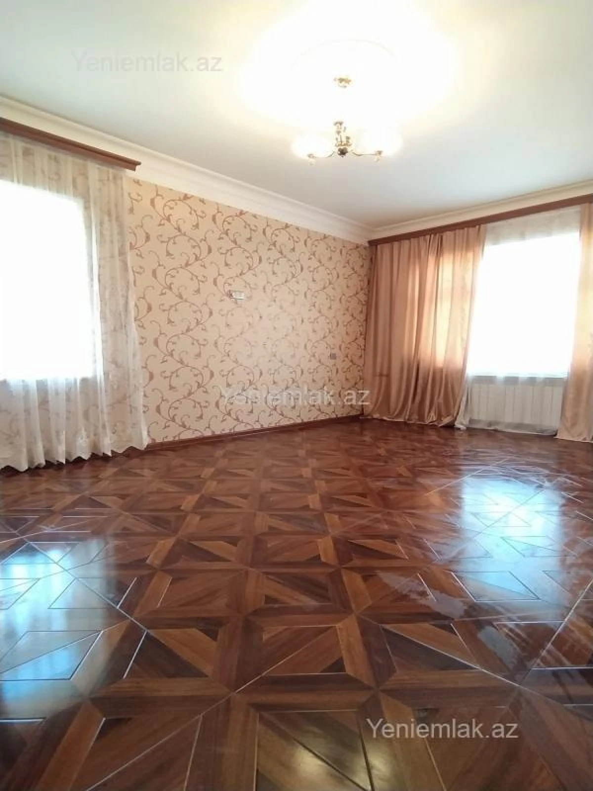 Satılır 2 otaqlı köhnə tikili 60 m²
