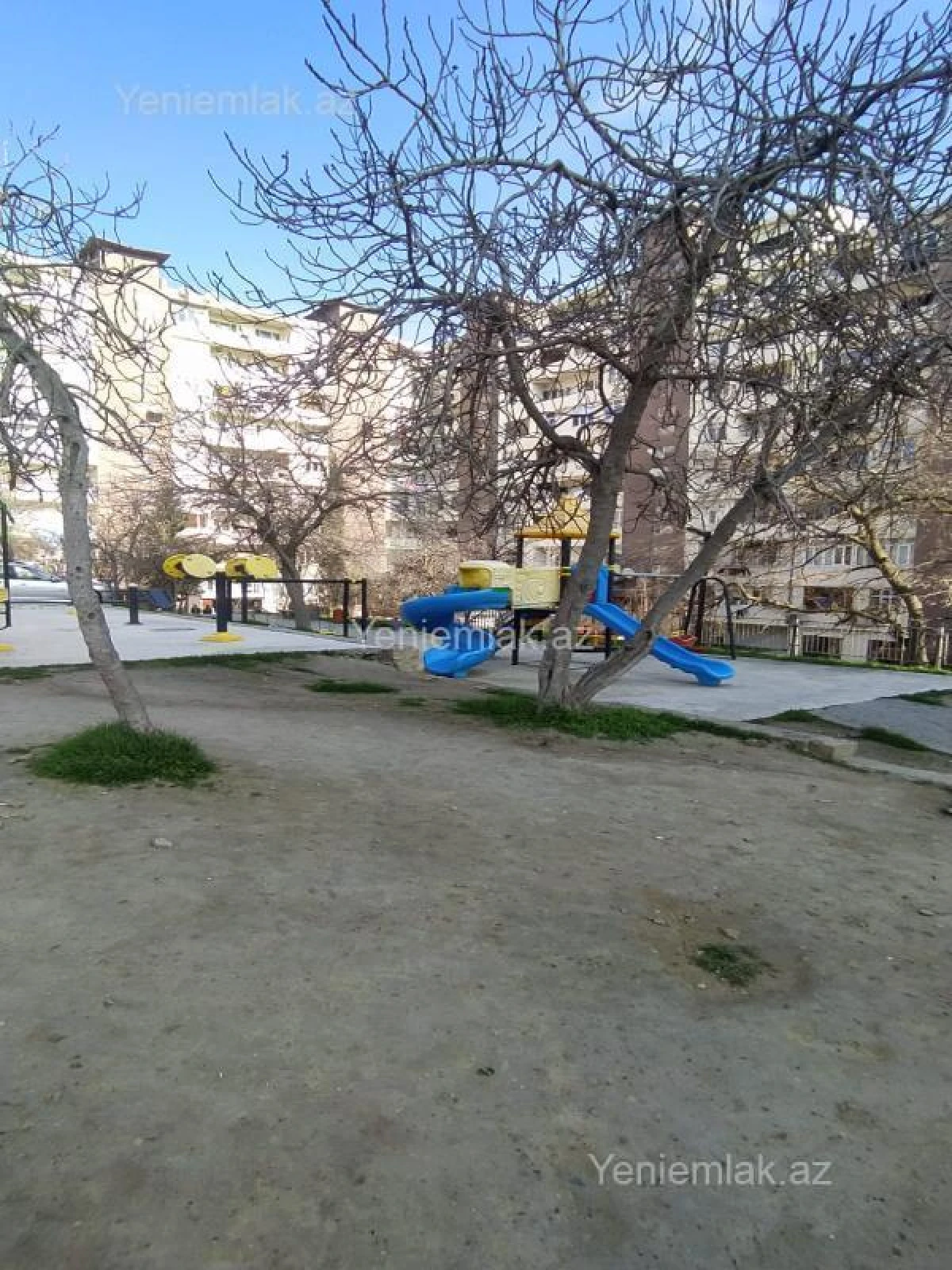 Satılır 2 otaqlı köhnə tikili 60 m²