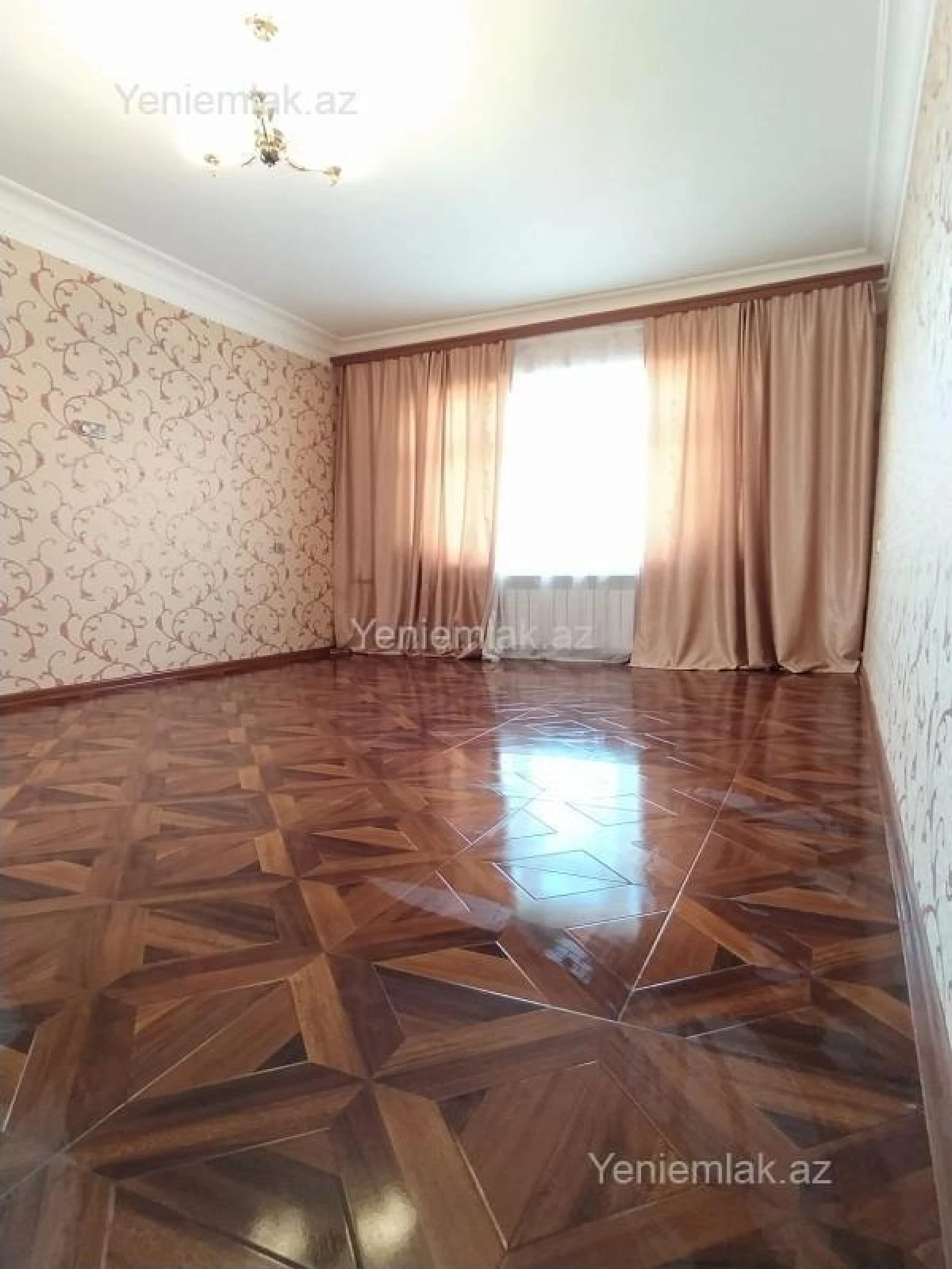 Satılır 2 otaqlı köhnə tikili 60 m²