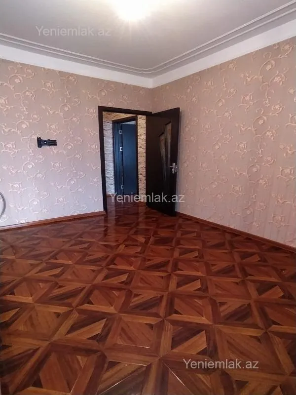 Satılır 2 otaqlı köhnə tikili 60 m²