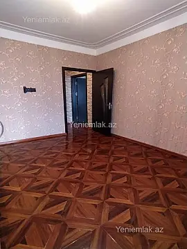 Satılır 2 otaqlı köhnə tikili 60 m²