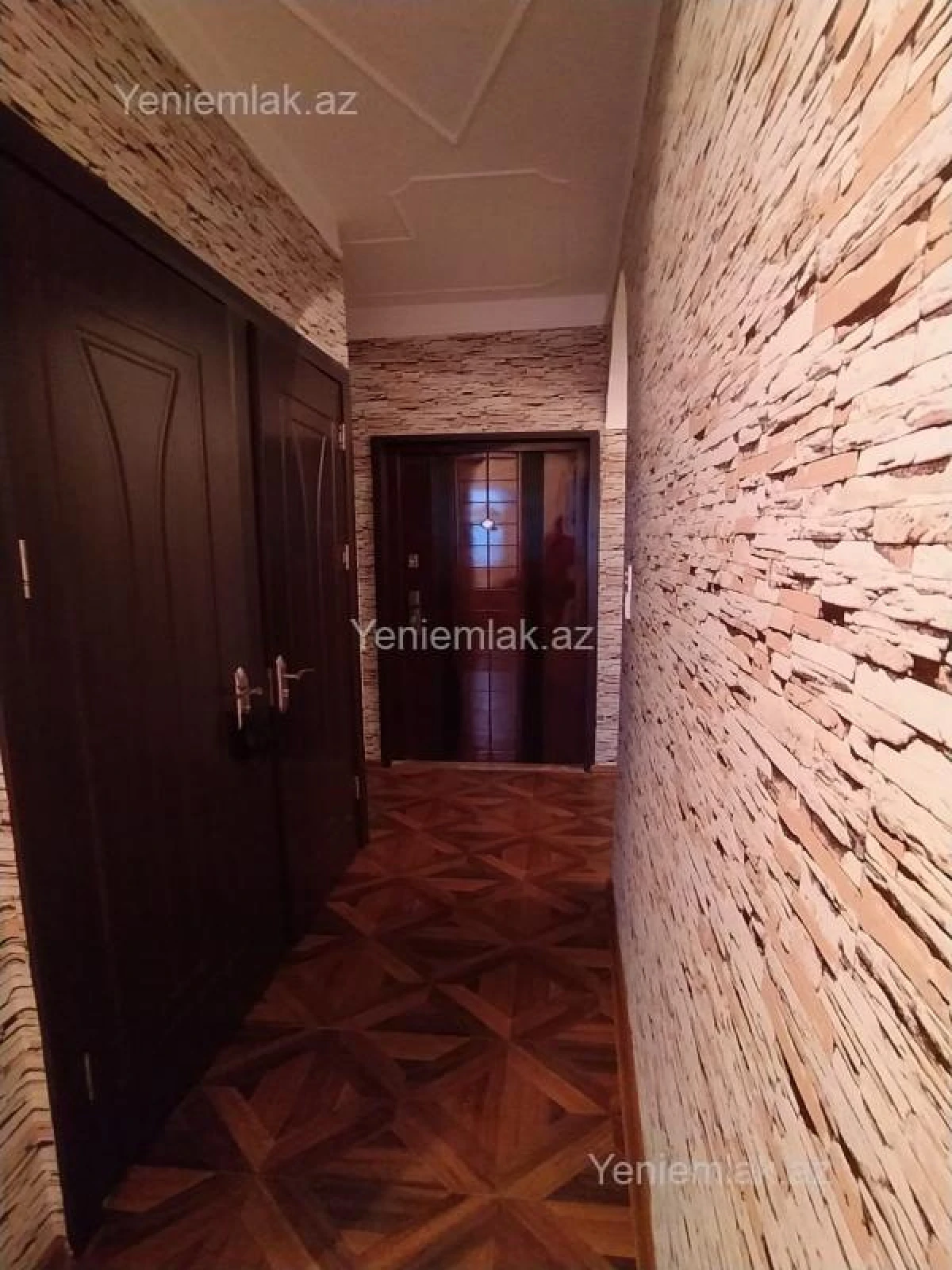 Satılır 2 otaqlı köhnə tikili 60 m²