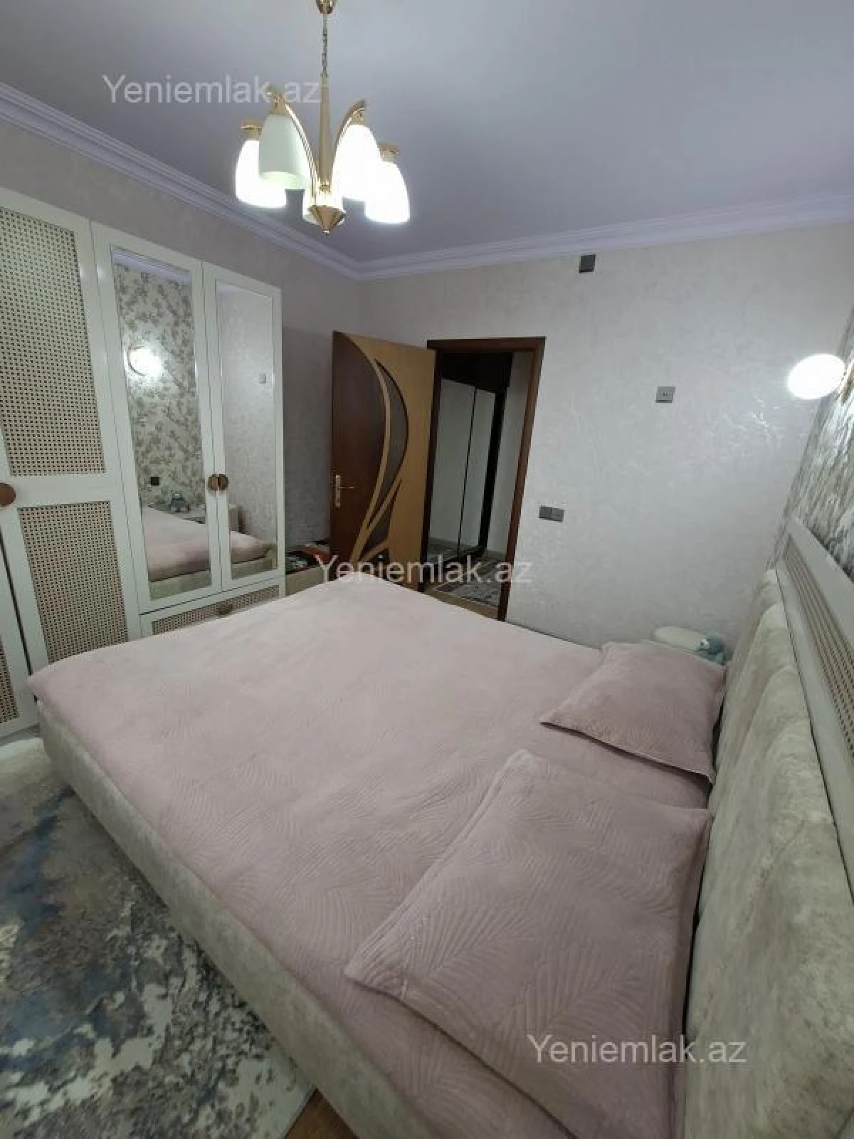 Satılır 2 otaqlı köhnə tikili 60 m²