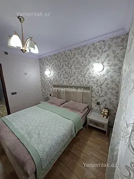 Satılır 2 otaqlı köhnə tikili 60 m²