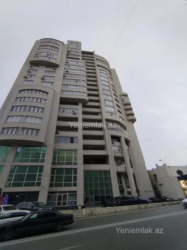Satılır 4 otaqlı yeni tikili 207 m²