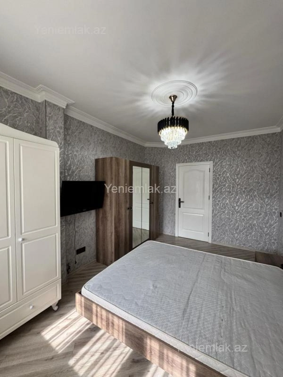 Satılır 3 otaqlı köhnə tikili 80 m²