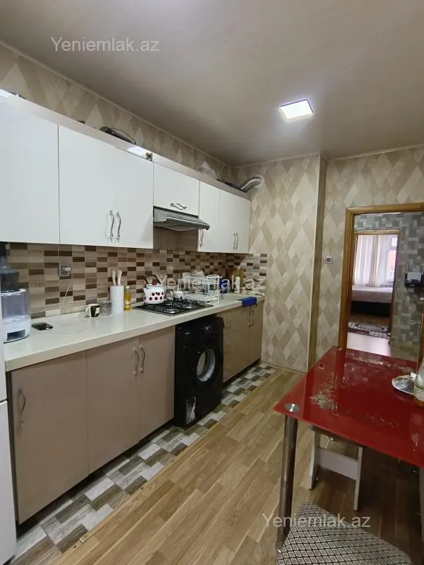 Satılır 3 otaqlı köhnə tikili 70 m²