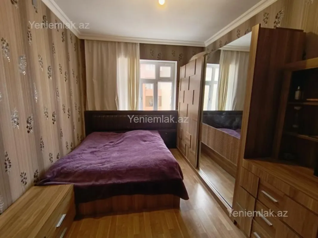 Satılır 3 otaqlı köhnə tikili 70 m²