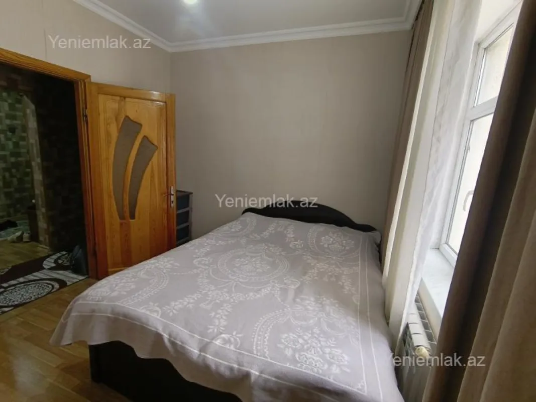Satılır 3 otaqlı köhnə tikili 70 m²