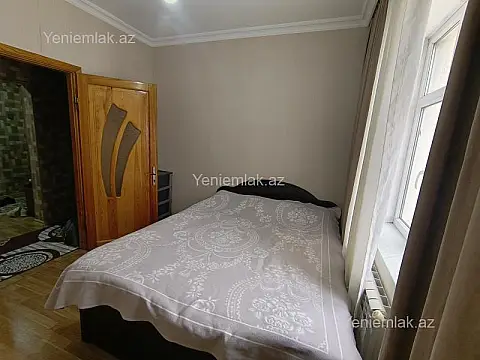 Satılır 3 otaqlı köhnə tikili 70 m²