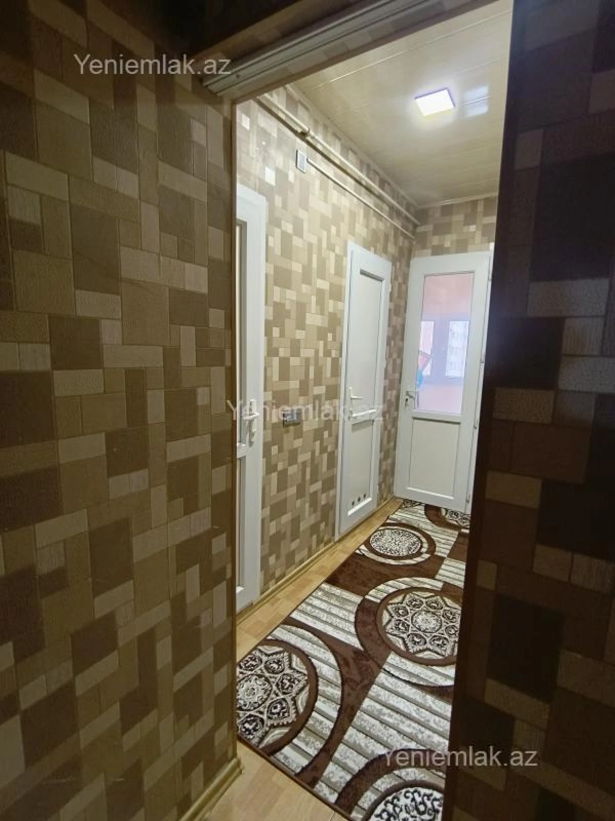 Satılır 3 otaqlı köhnə tikili 70 m²