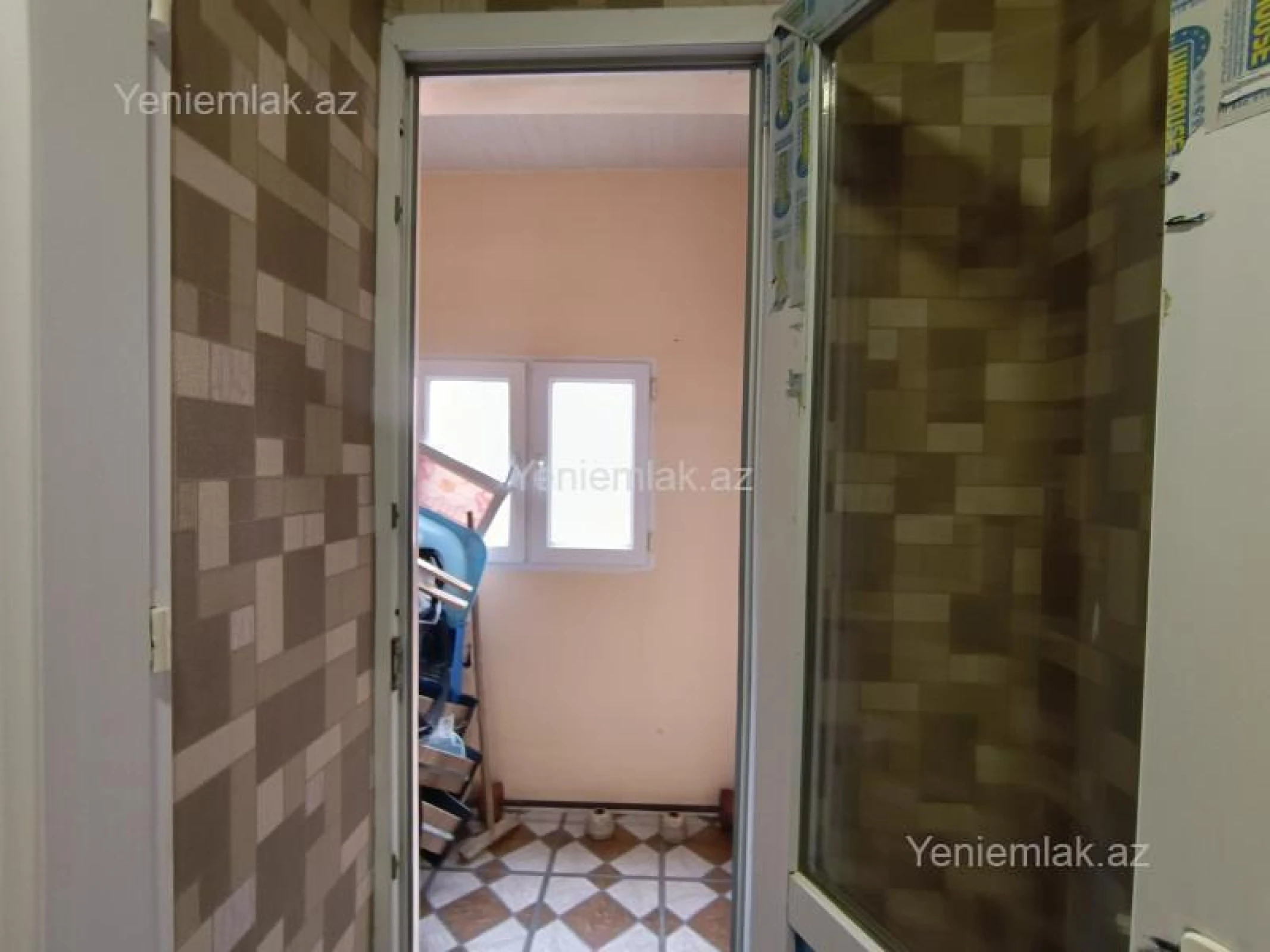 Satılır 3 otaqlı köhnə tikili 70 m²