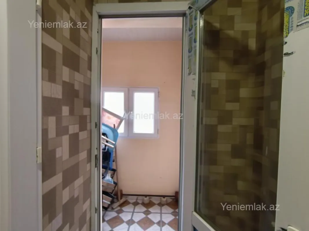 Satılır 3 otaqlı köhnə tikili 70 m²