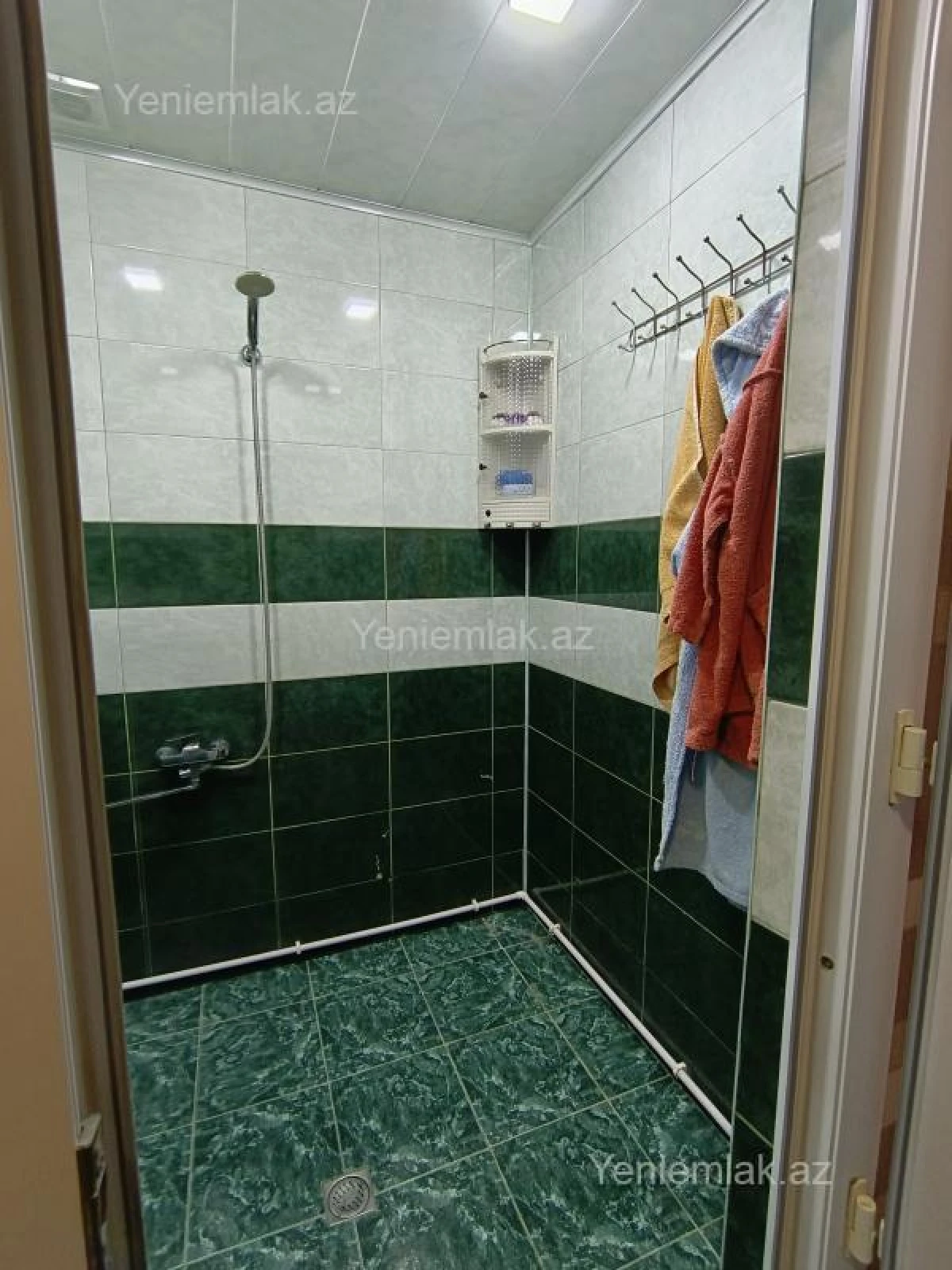 Satılır 3 otaqlı köhnə tikili 70 m²