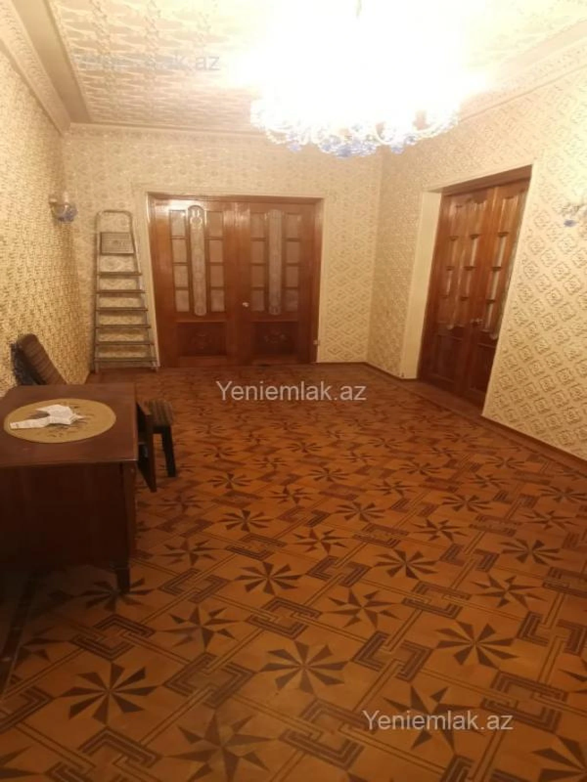 Satılır 3 otaqlı köhnə tikili 90 m²