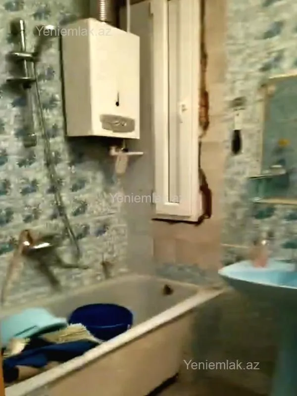 Satılır 3 otaqlı köhnə tikili 90 m²