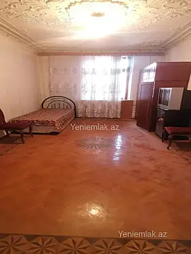 Satılır 3 otaqlı köhnə tikili 90 m²
