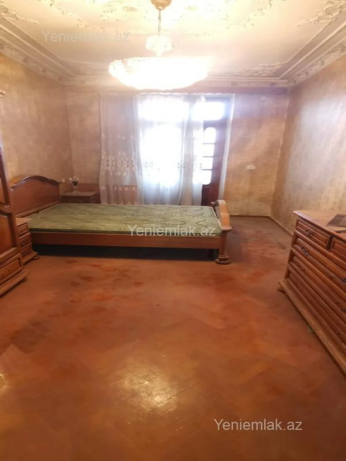 Satılır 3 otaqlı köhnə tikili 90 m²