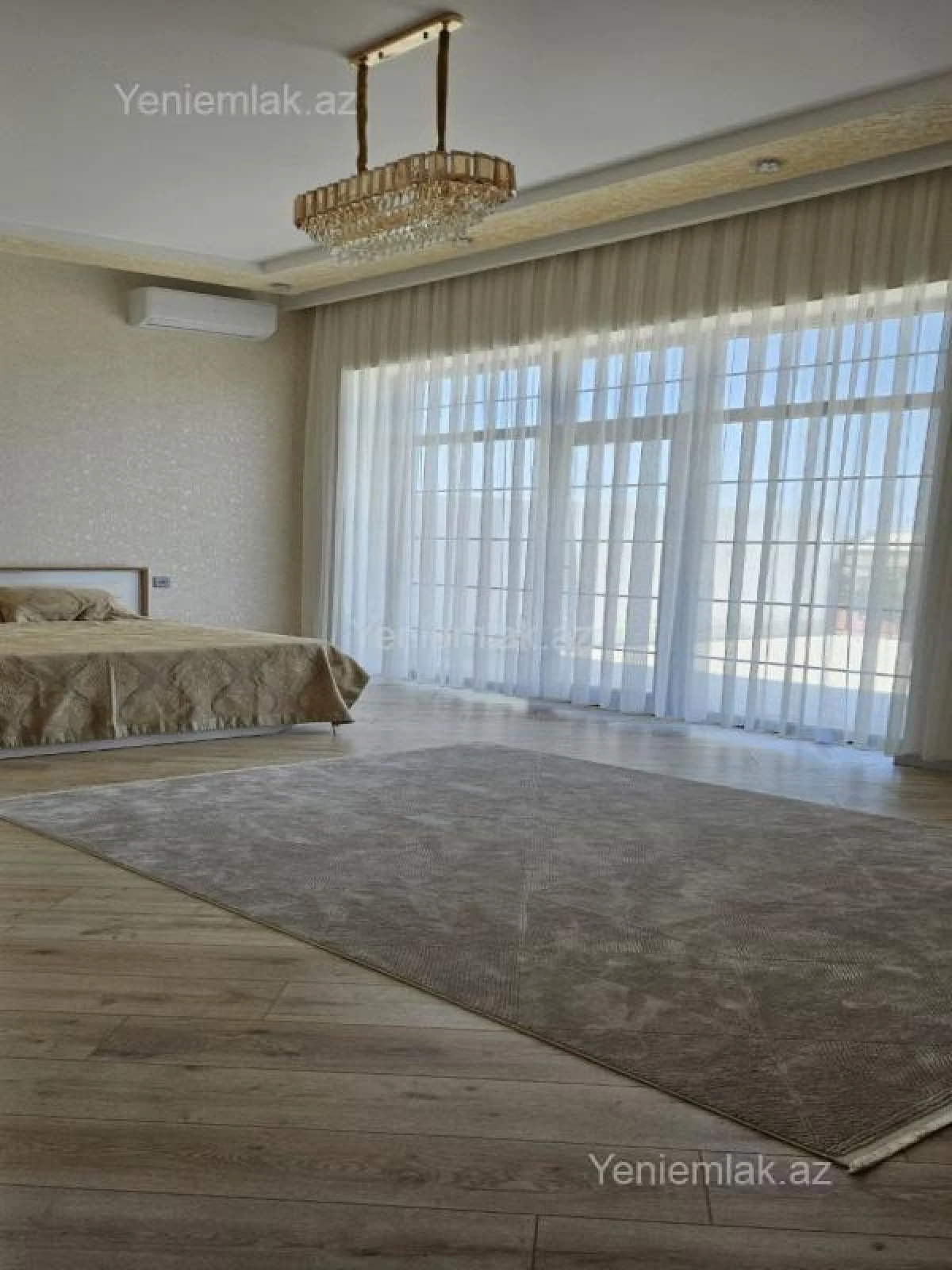 Satılır 5 otaqlı həyət evi 250 m²