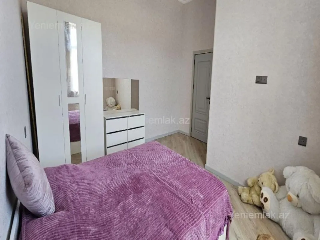 Satılır 5 otaqlı həyət evi 250 m²