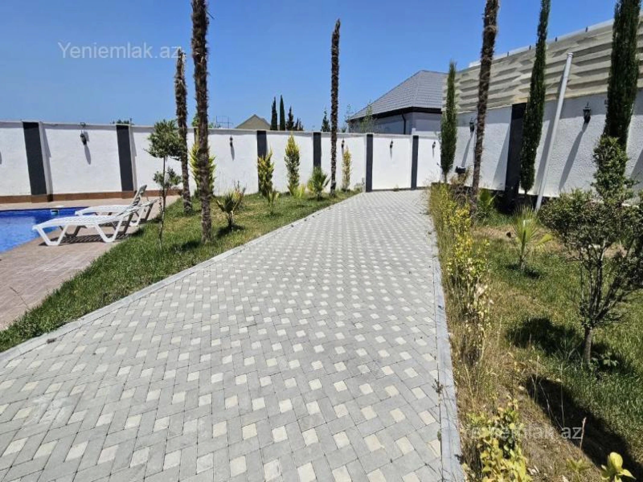 Satılır 5 otaqlı həyət evi 250 m²