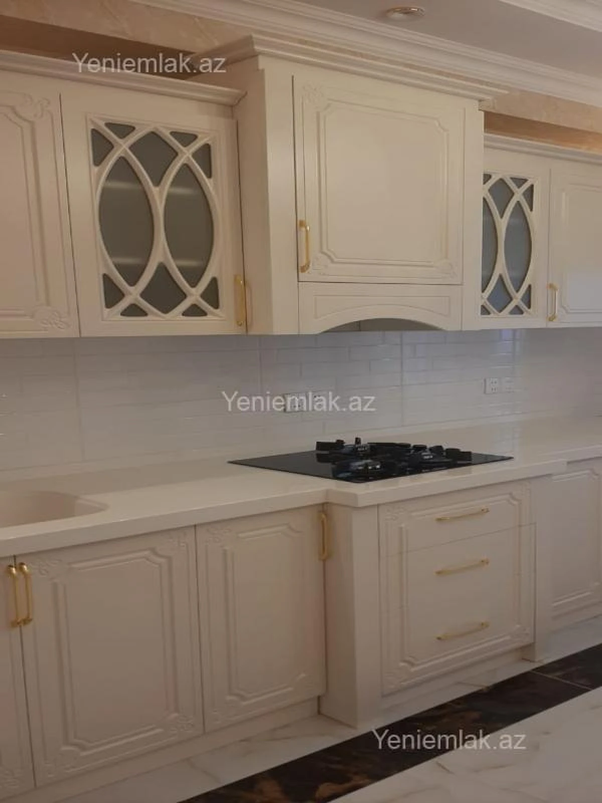 Satılır 3 otaqlı yeni tikili 170 m²